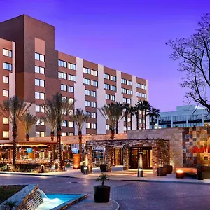 Angeles Marriott Airport Hotel